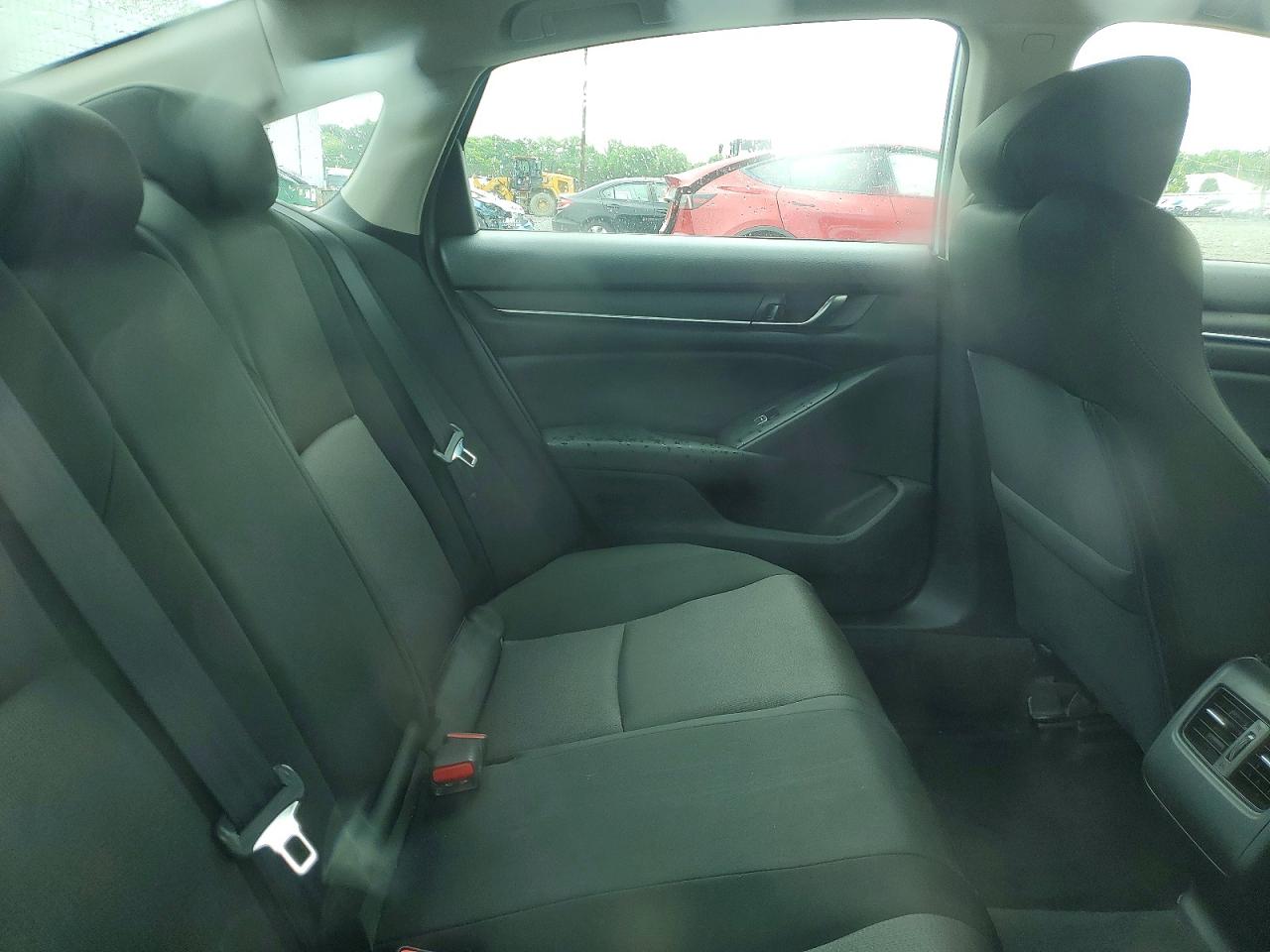 2018 HONDA ACCORD EX photo 19