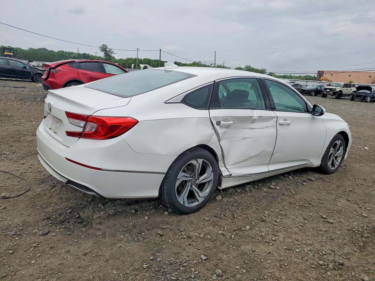 2018 HONDA ACCORD EX photo 5