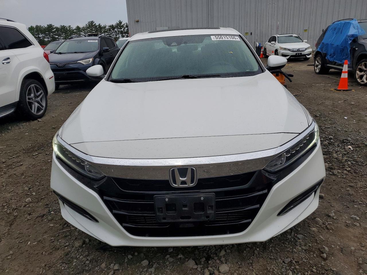 2018 HONDA ACCORD EX photo 9