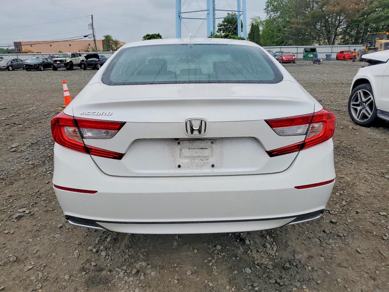 2018 HONDA ACCORD EX photo 11