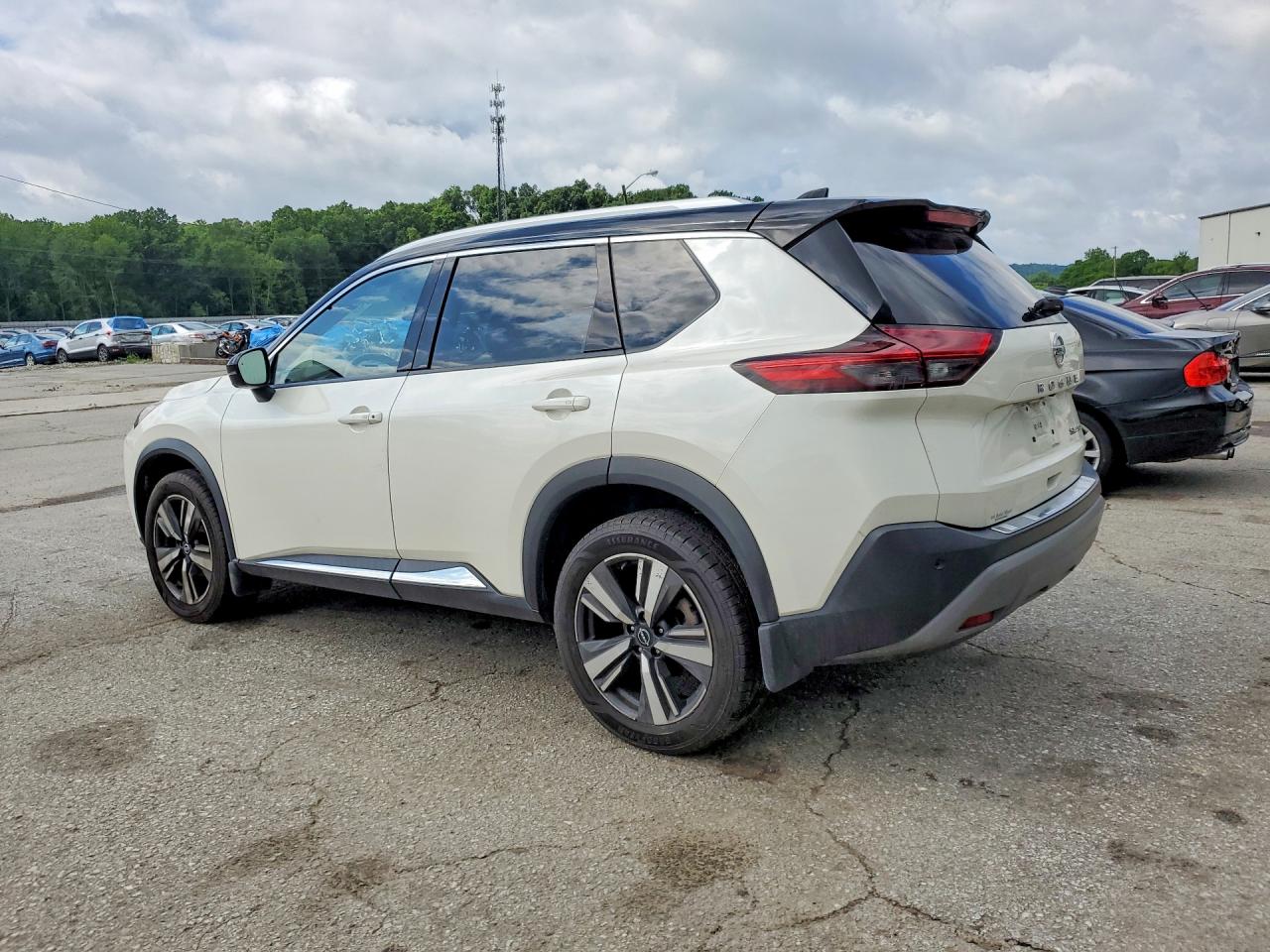 2021 NISSAN ROGUE SL photo 2