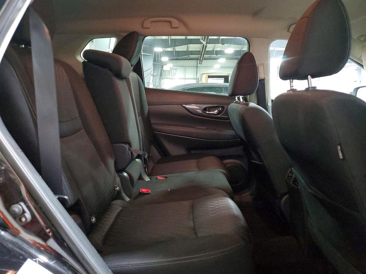 2018 NISSAN ROGUE SV photo 31