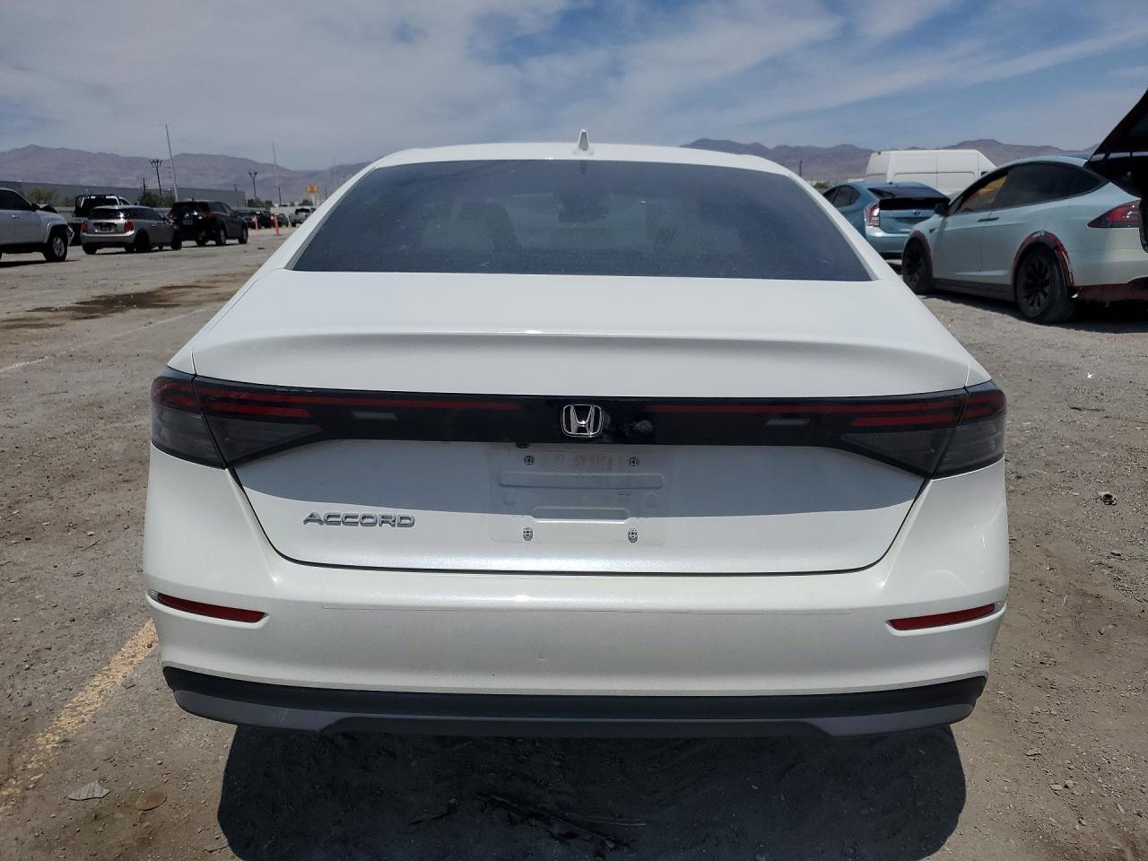 2024 HONDA ACCORD EX photo 11