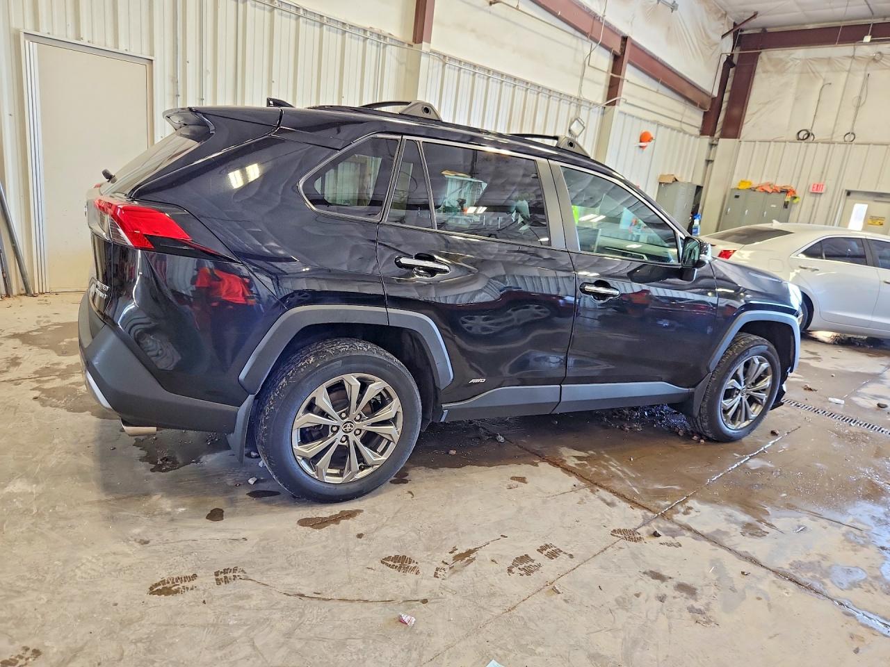 2022 TOYOTA RAV4 LIMITED photo 5