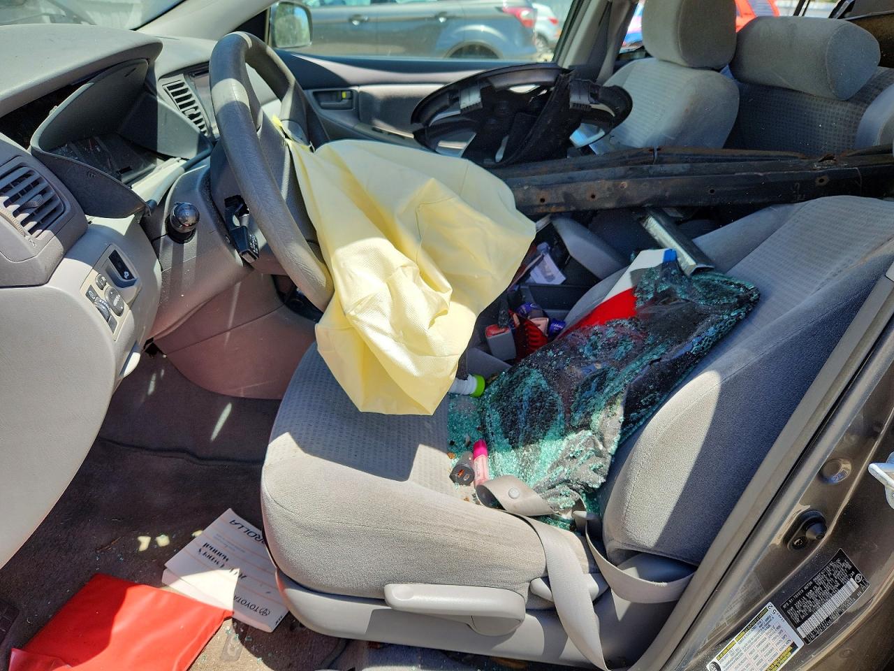 2006 TOYOTA COROLLA CE photo 13