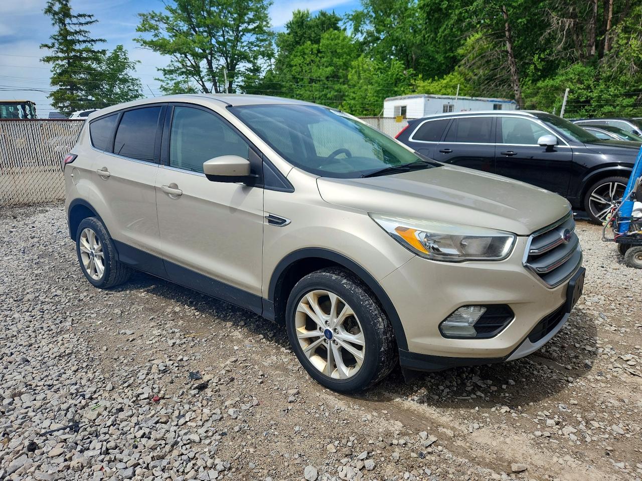 2017 FORD ESCAPE SE photo 10