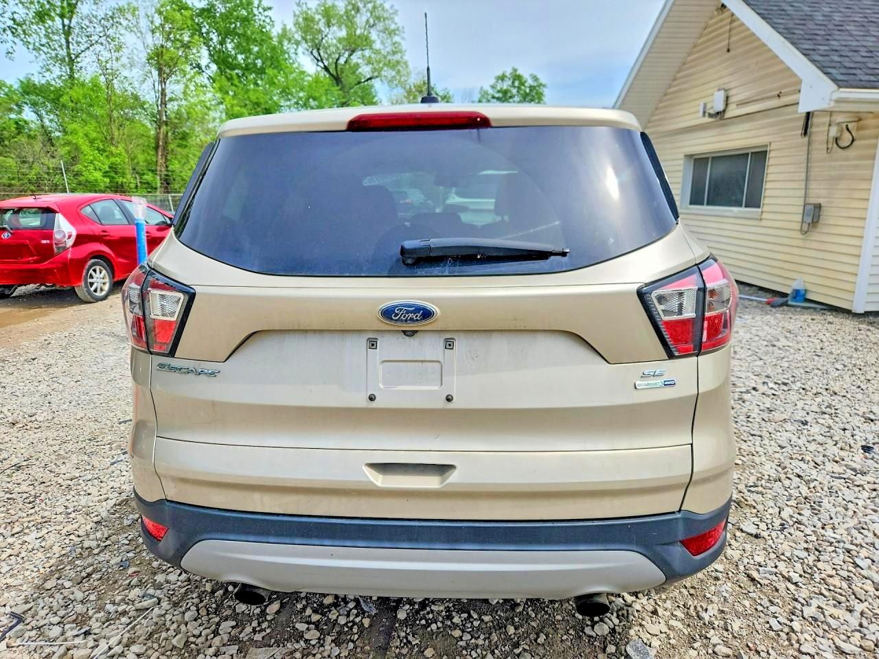 2017 FORD ESCAPE SE photo 16