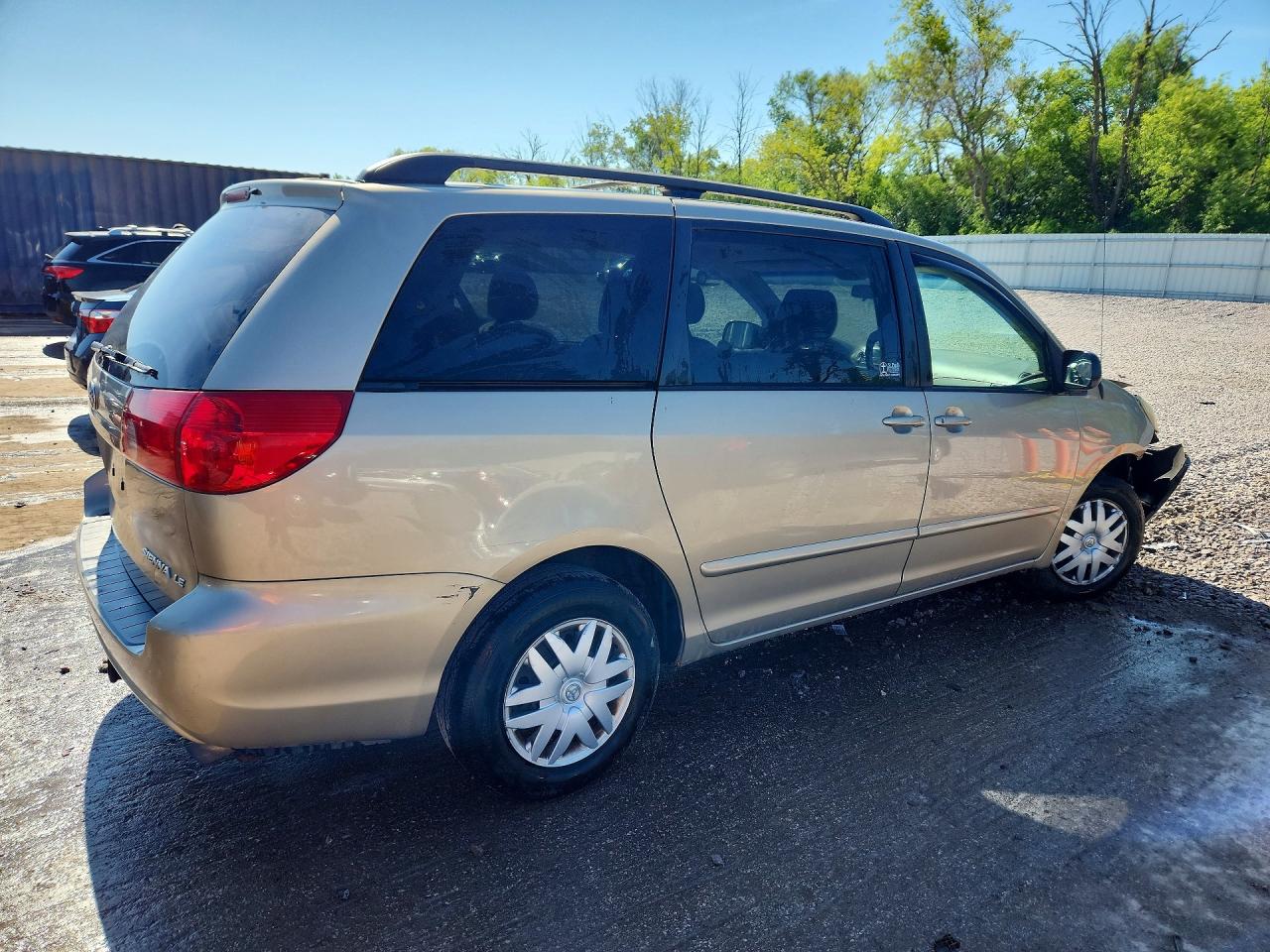 2006 TOYOTA SIENNA LE 7 PASSENGER photo 5