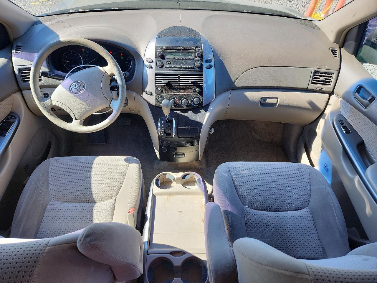 2006 TOYOTA SIENNA LE 7 PASSENGER photo 15