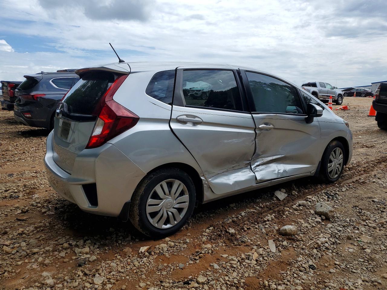 2016 HONDA FIT LX photo 3