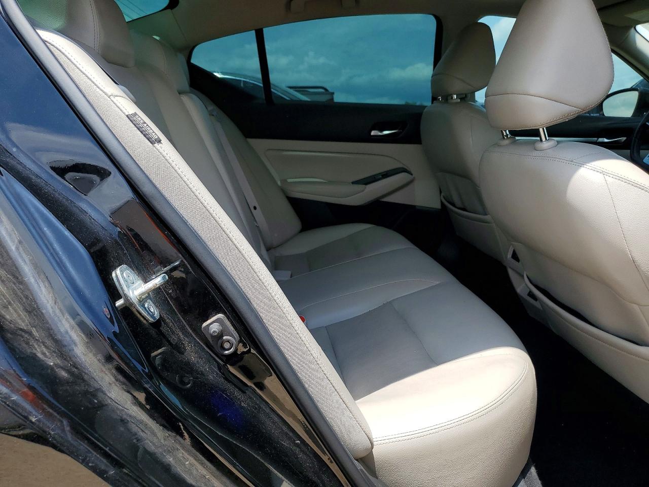 2019 NISSAN ALTIMA SL photo 28