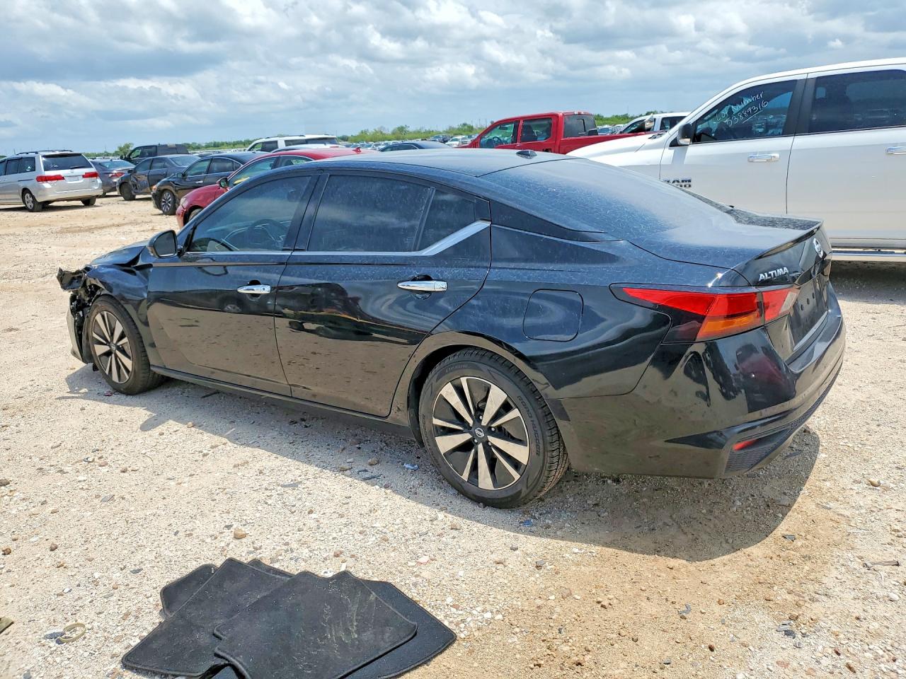 2019 NISSAN ALTIMA SL photo 4