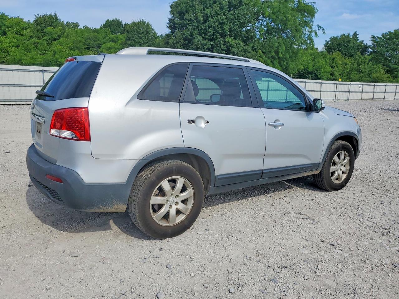 2011 KIA SORENTO LX photo 5