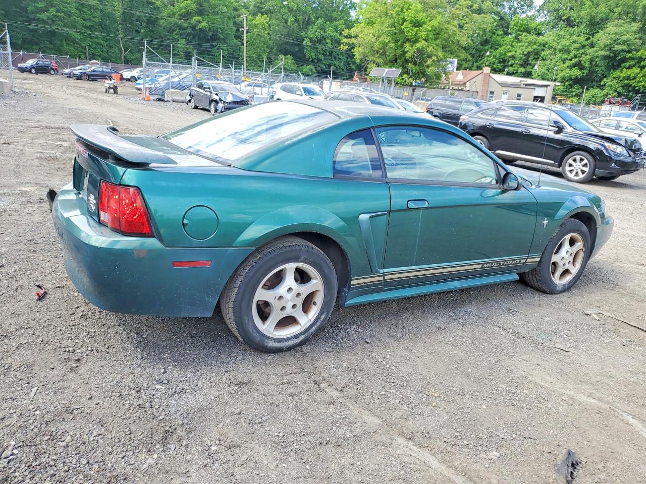 2001 FORD MUSTANG photo 3