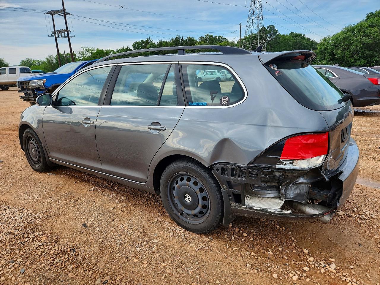 2013 VOLKSWAGEN JETTA photo 2
