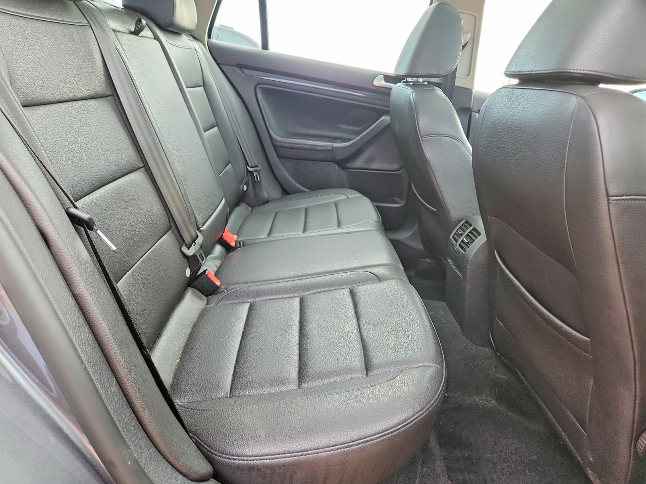 2013 VOLKSWAGEN JETTA photo 10