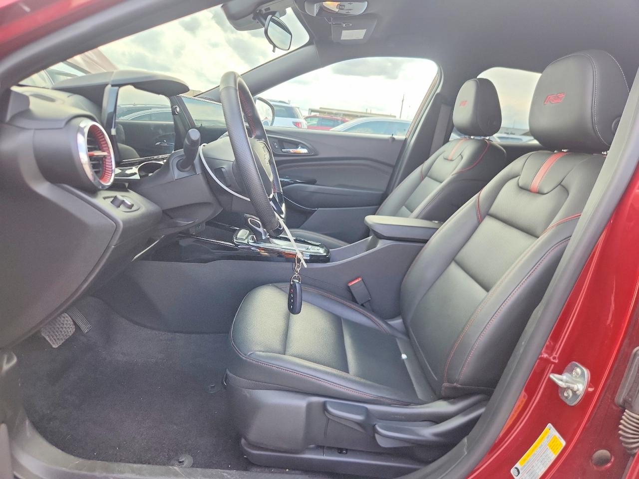 2025 CHEVROLET TRAX 2RS photo 13