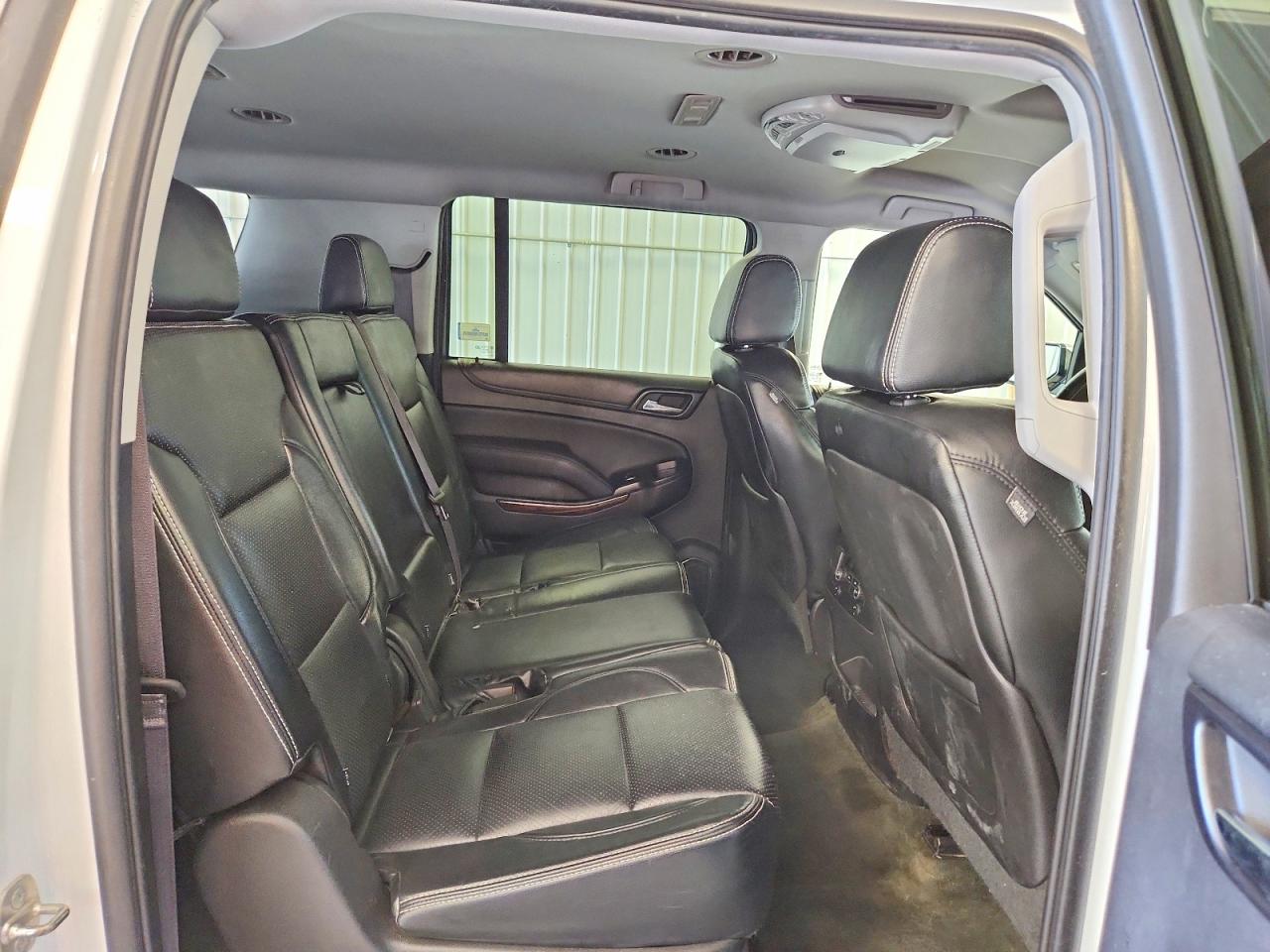 2015 GMC YUKON XL K1500 SLE photo 21