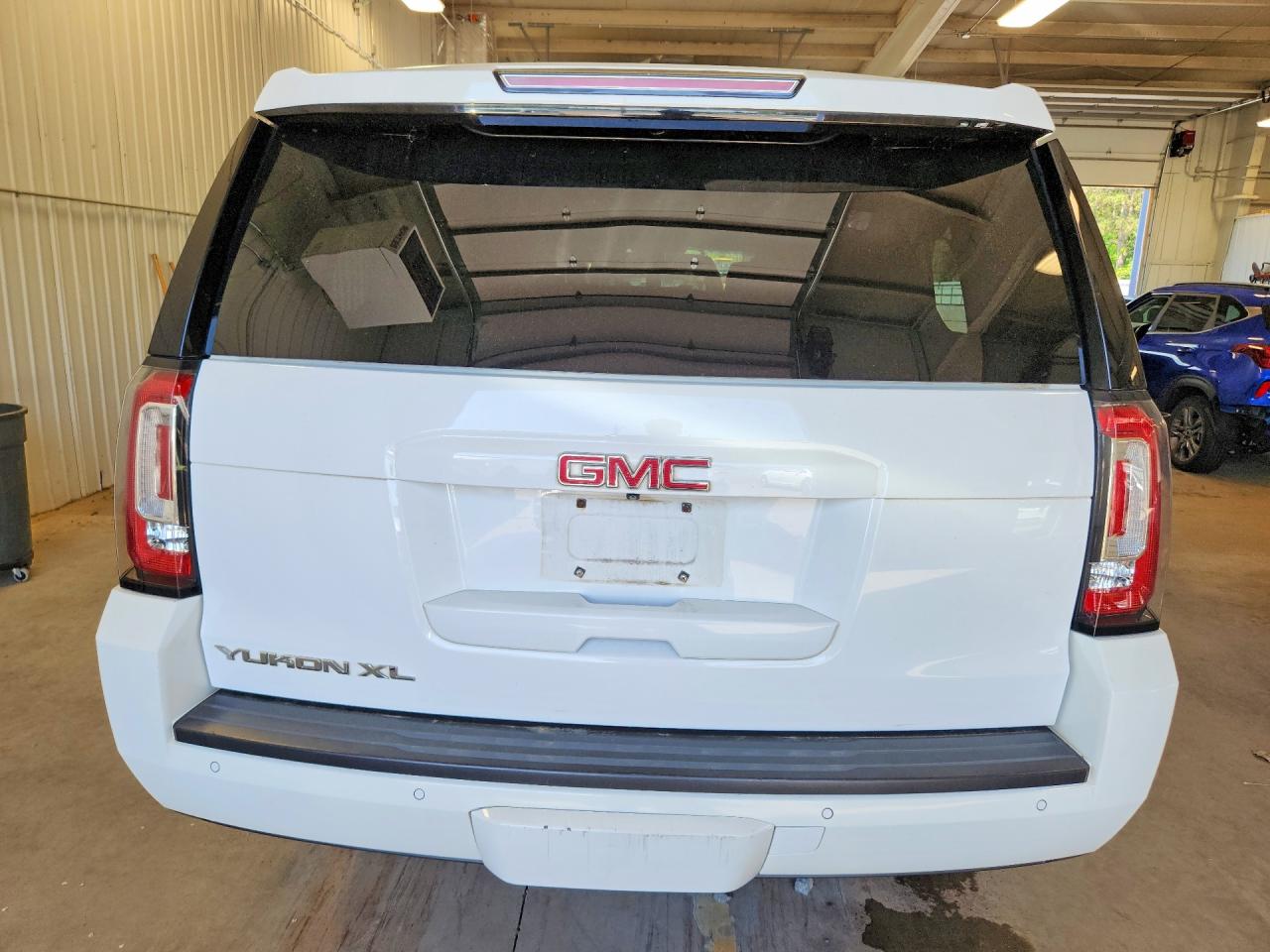 2015 GMC YUKON XL K1500 SLE photo 11