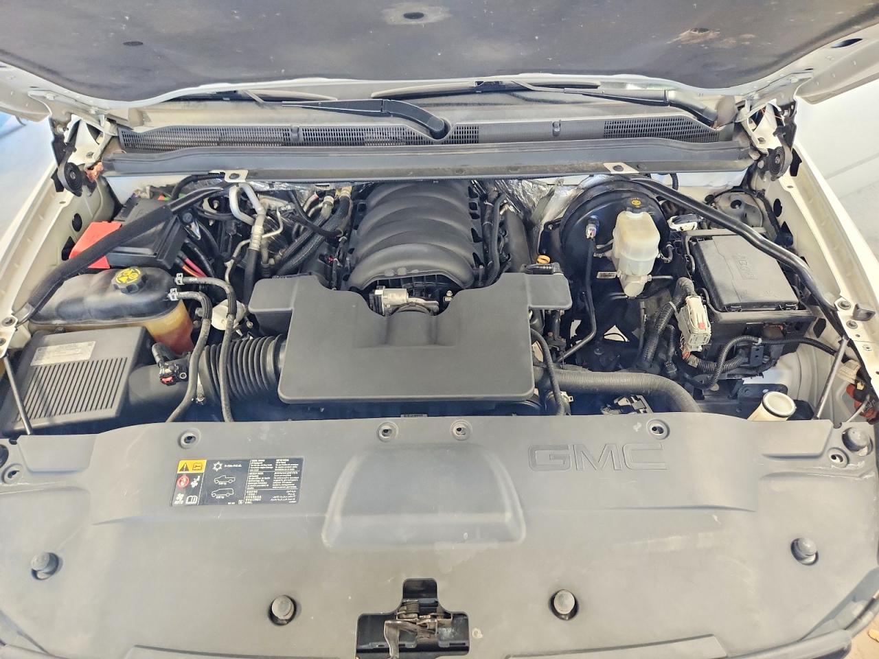 2015 GMC YUKON XL K1500 SLE photo 23