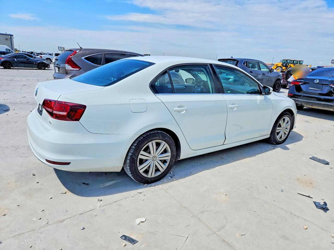 2017 VOLKSWAGEN JETTA photo 7