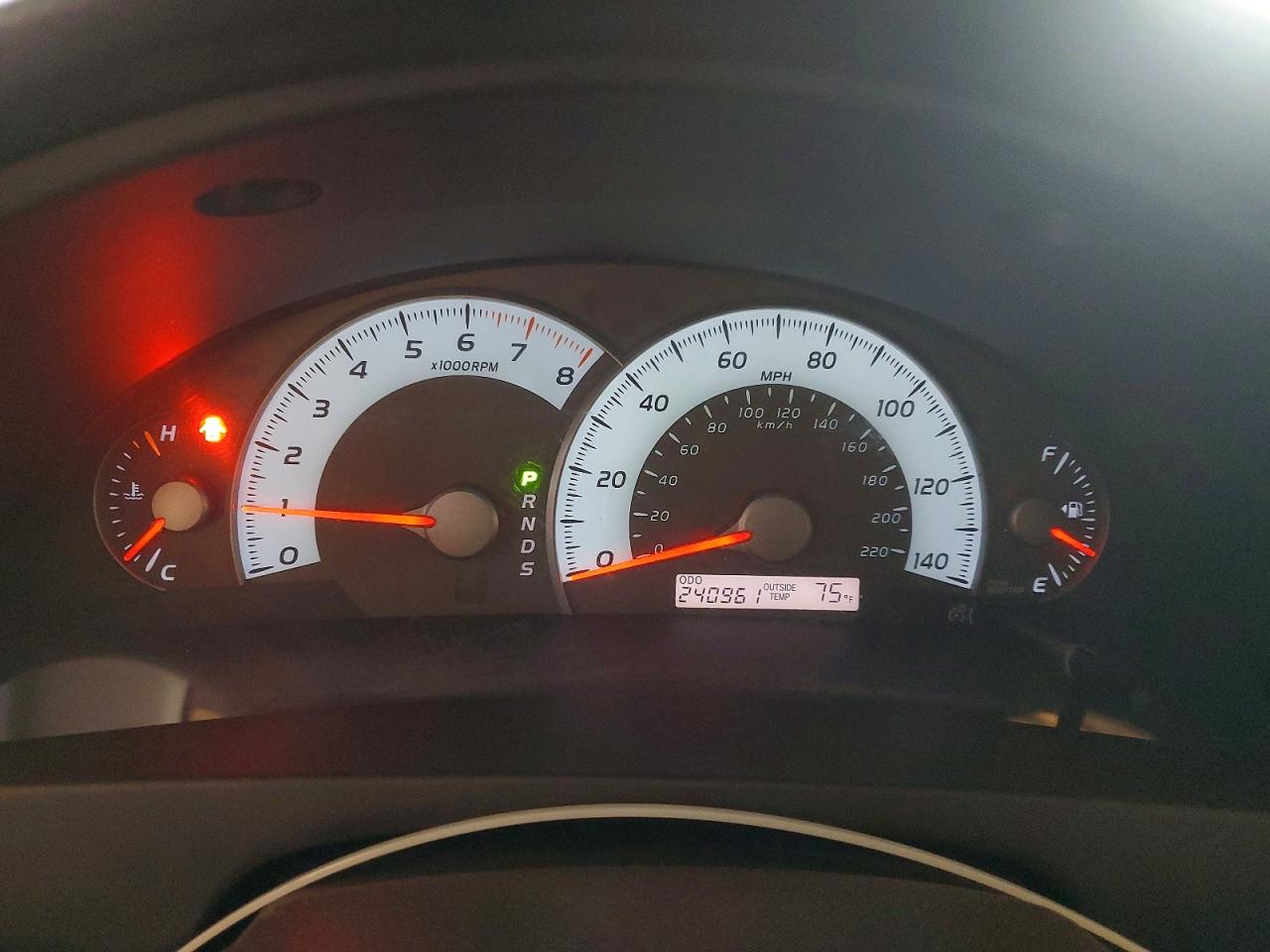 2011 TOYOTA CAMRY SE photo 9