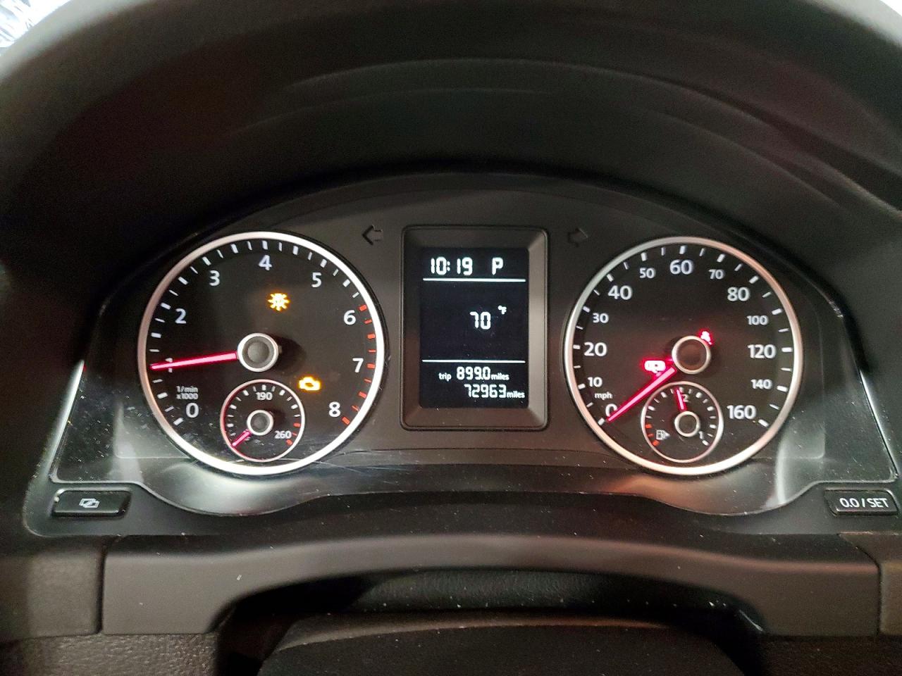 2011 VOLKSWAGEN TIGUAN S photo 17