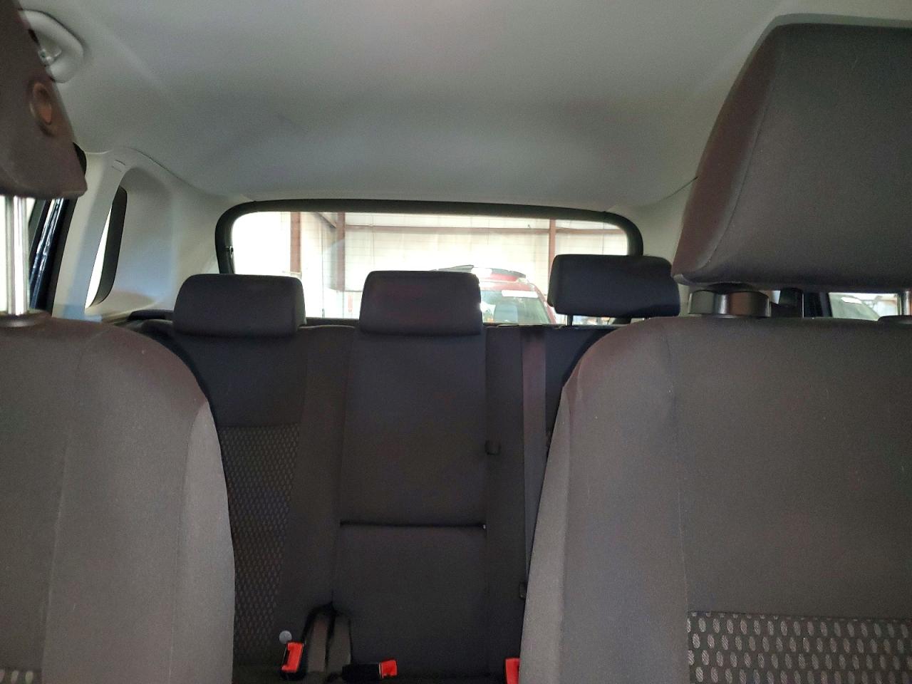 2011 VOLKSWAGEN TIGUAN S photo 19