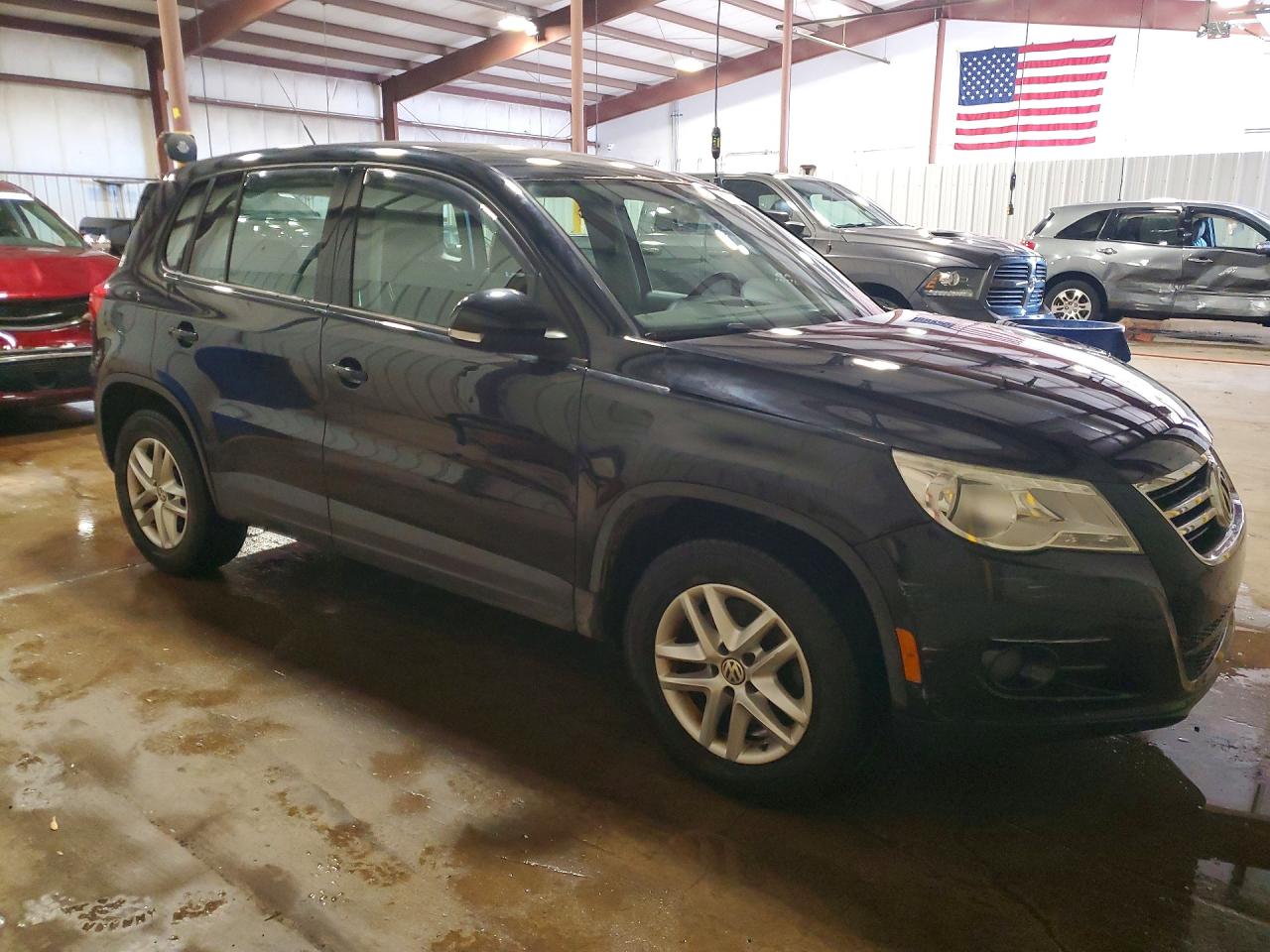 2011 VOLKSWAGEN TIGUAN S photo 7