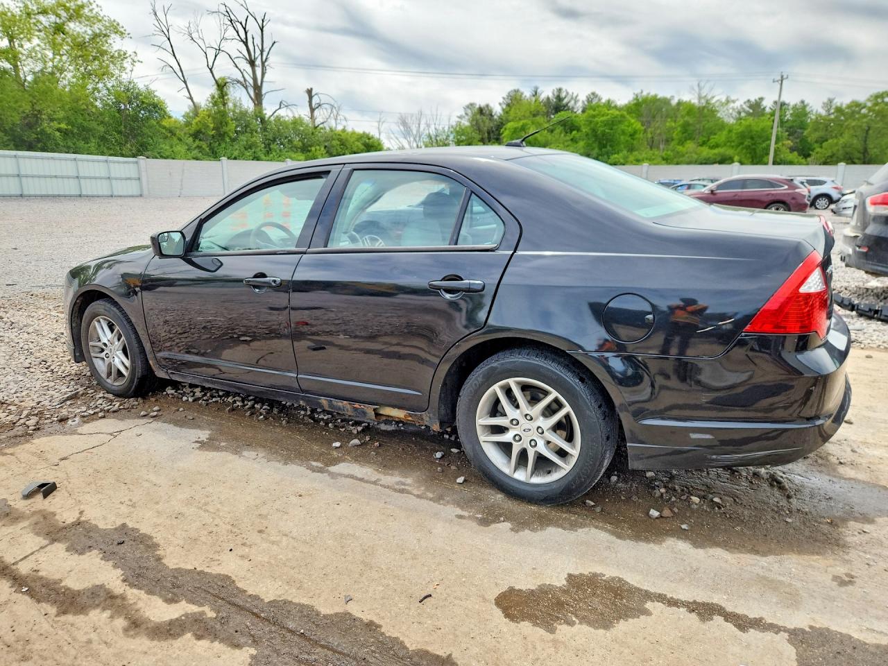 2011 FORD FUSION S photo 3