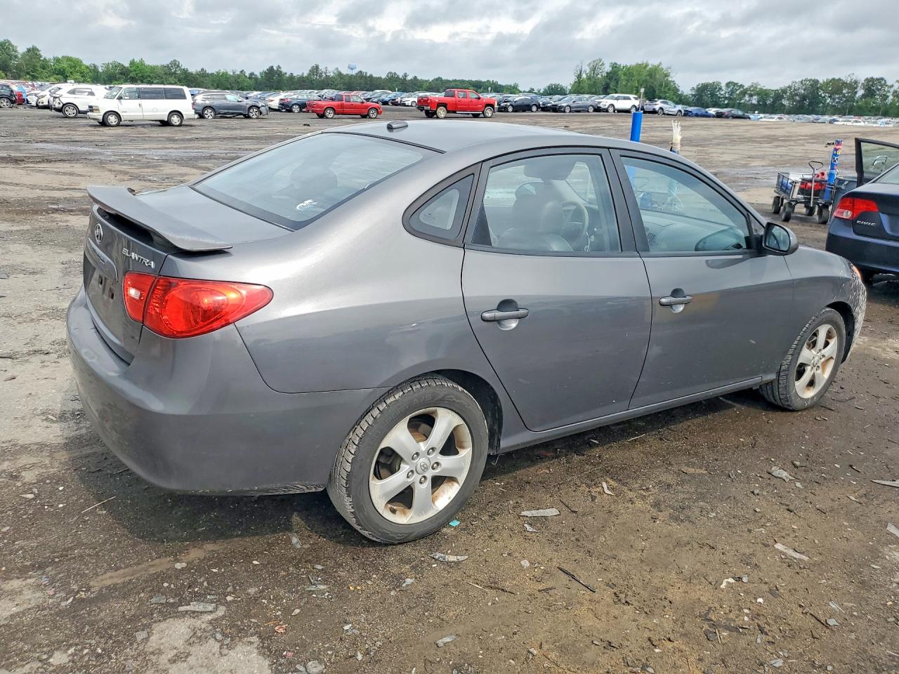 2009 HYUNDAI ELANTRA SE photo 3