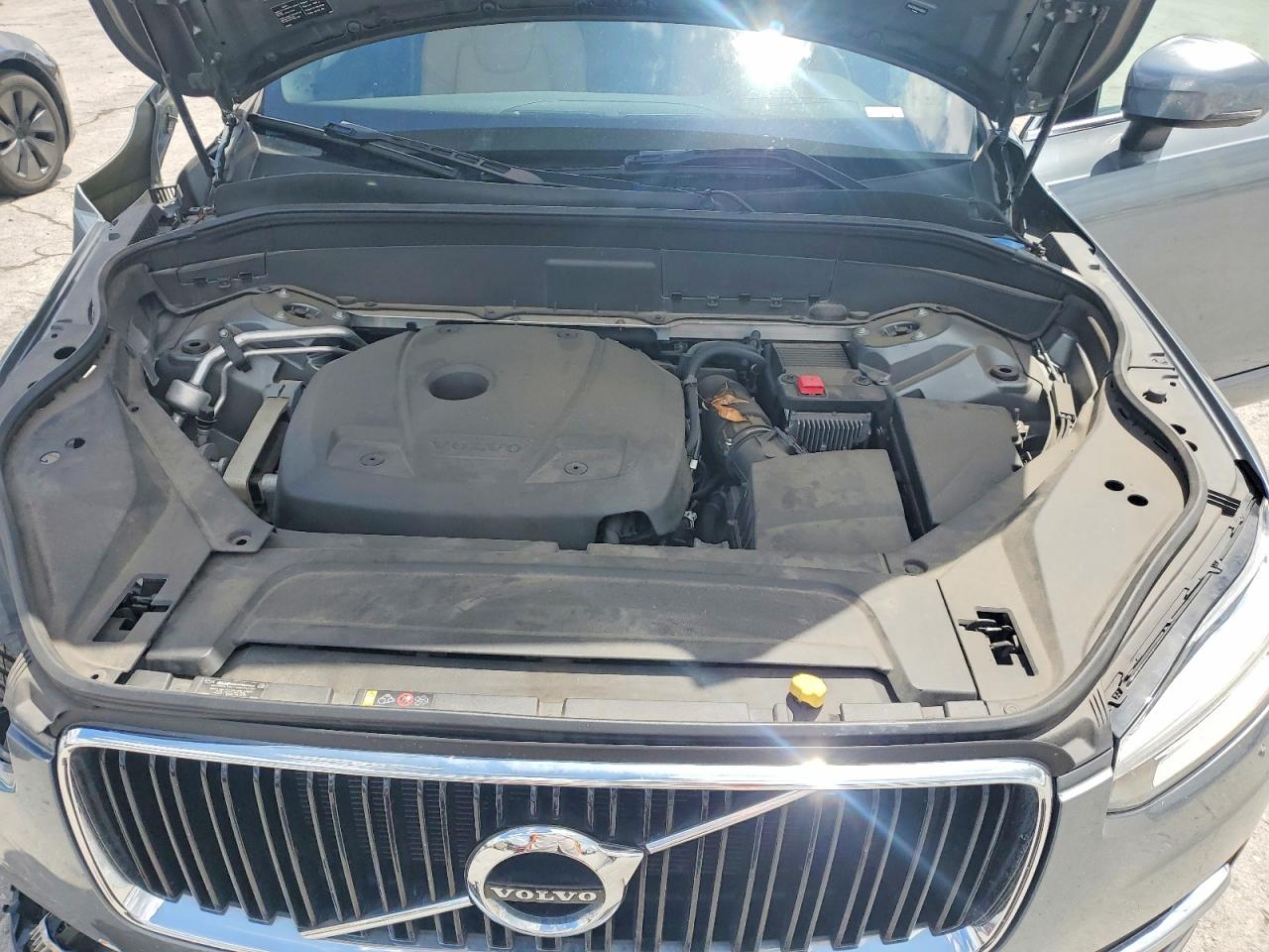 2019 VOLVO XC90 T6 MOMENTUM photo 12