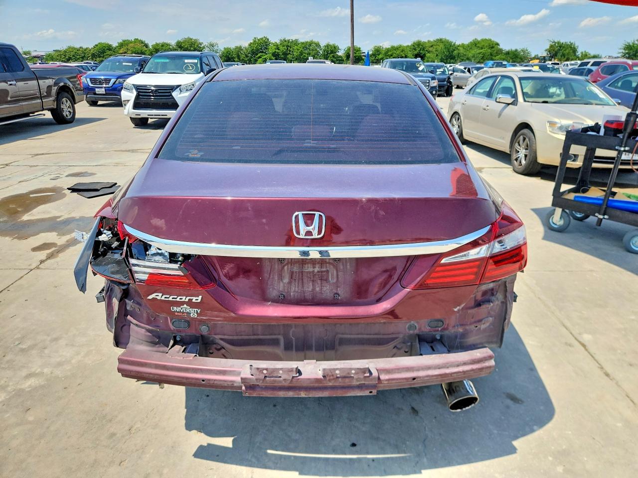 2016 HONDA ACCORD LX photo 11