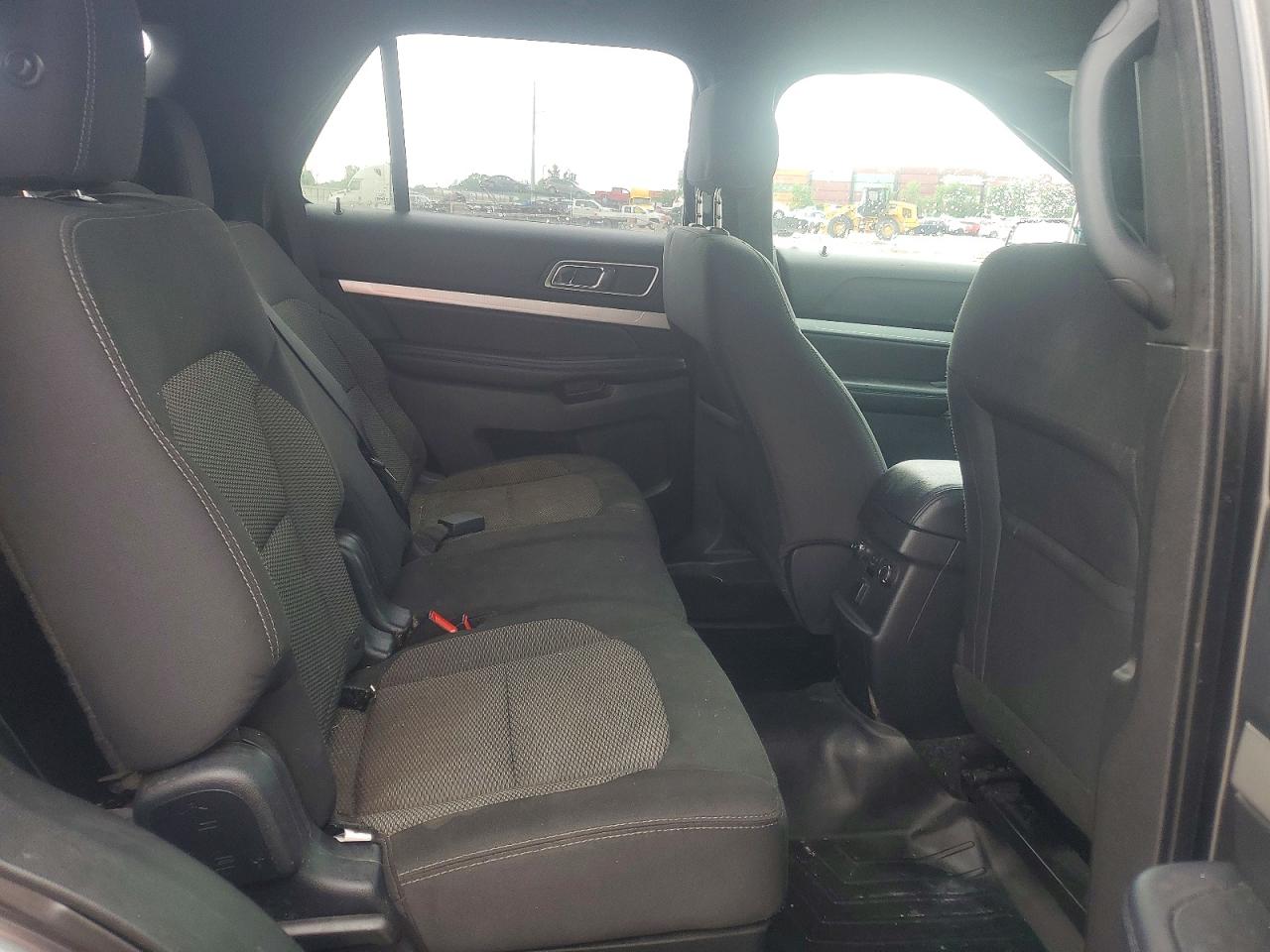 2017 FORD EXPLORER XLT photo 21