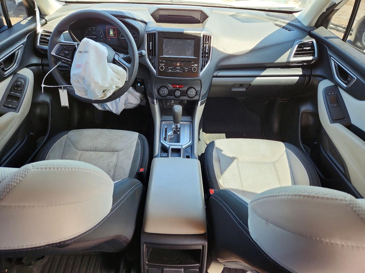 2021 SUBARU FORESTER photo 8