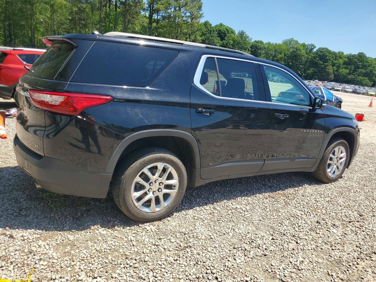 2019 CHEVROLET TRAVERSE LT photo 3