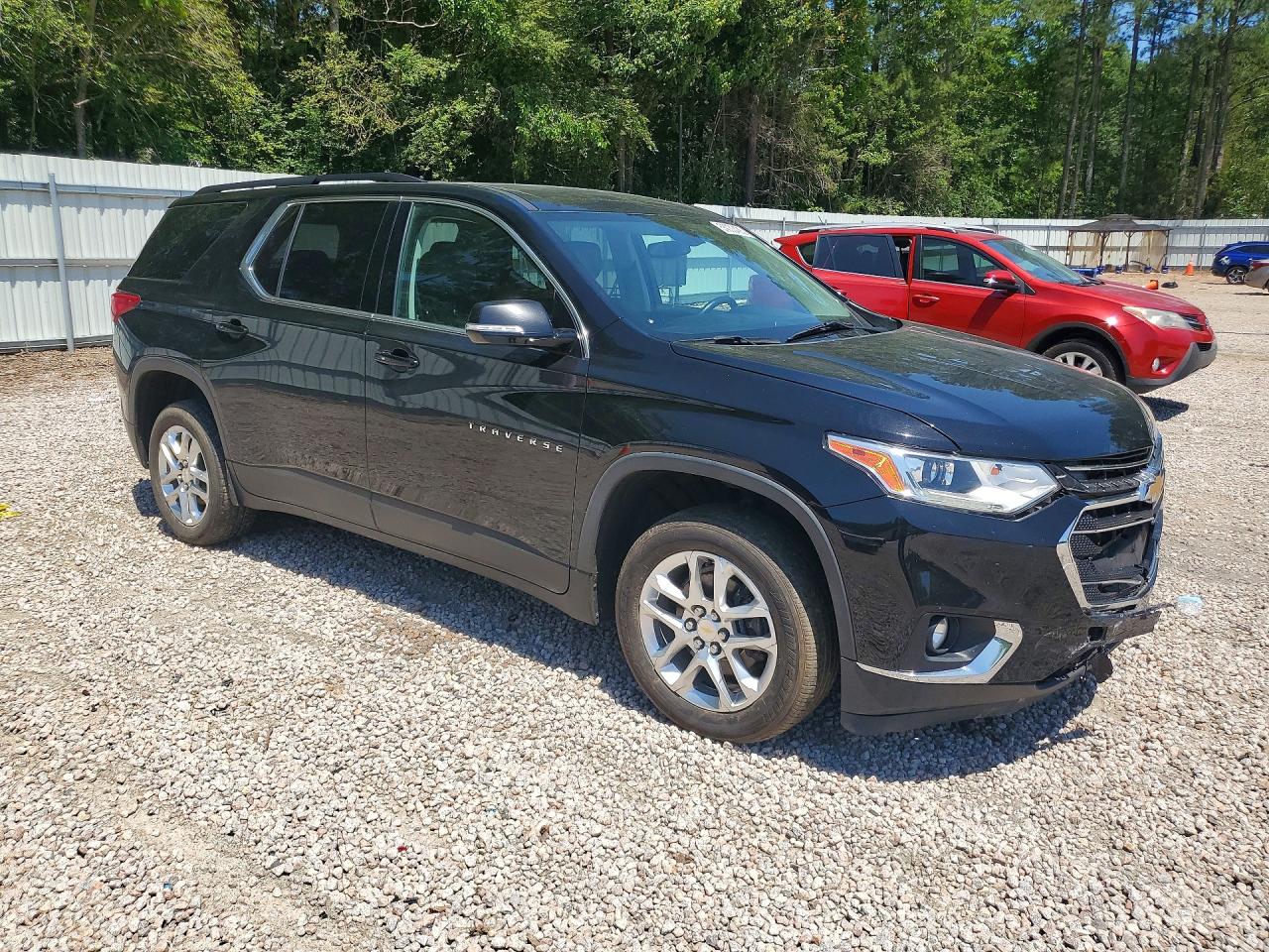 2019 CHEVROLET TRAVERSE LT photo 4