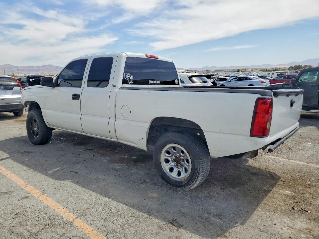 2003 CHEVROLET SILVERADO K1500 photo 2
