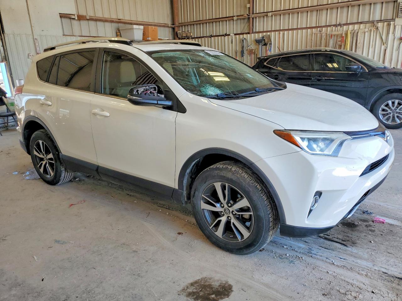 2016 TOYOTA RAV4 XLE photo 7