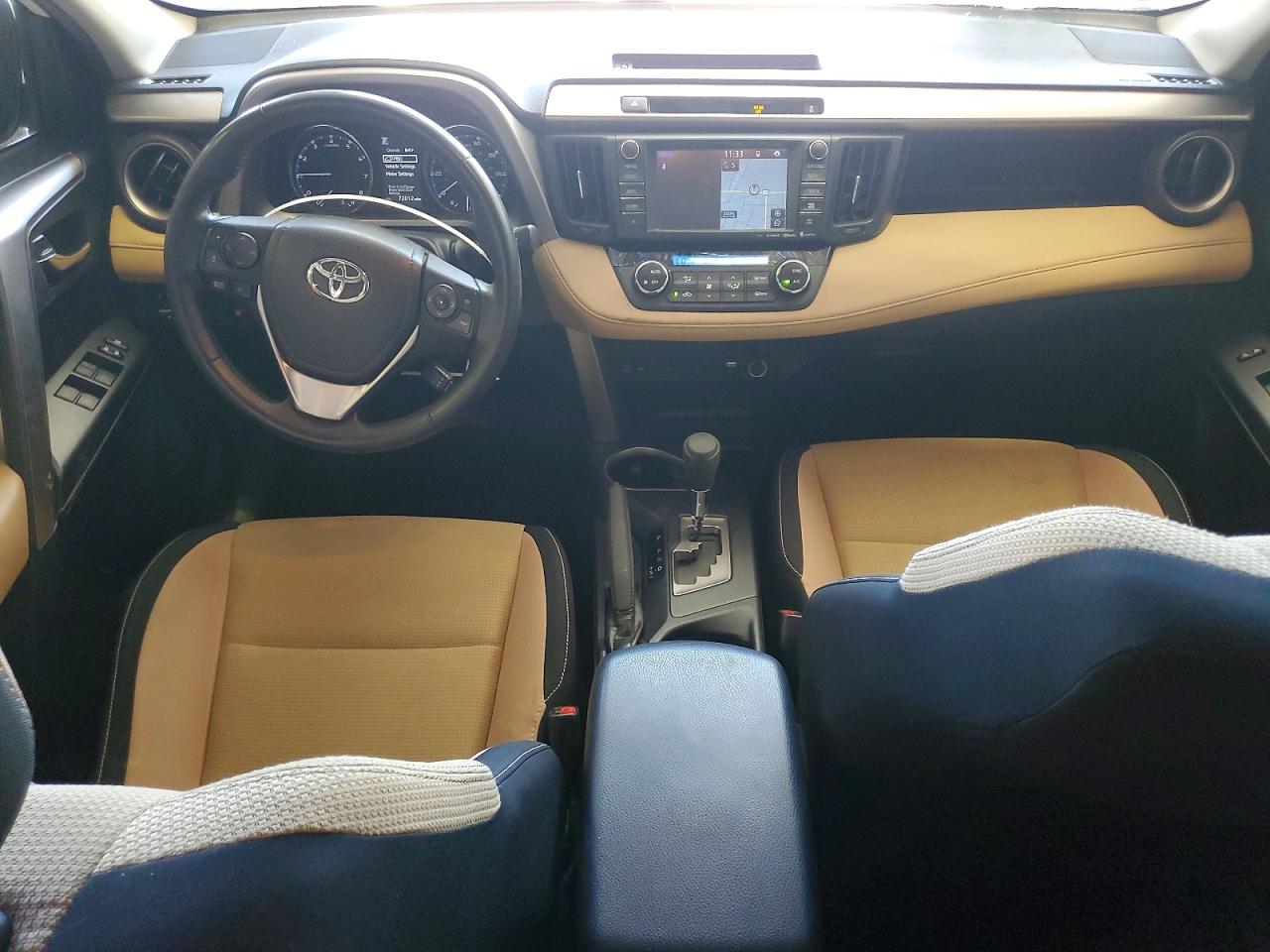 2016 TOYOTA RAV4 XLE photo 15