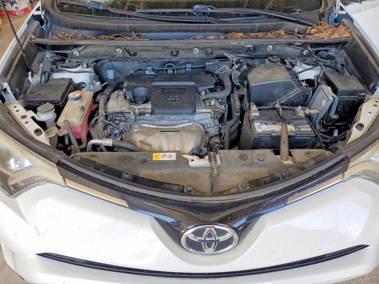 2016 TOYOTA RAV4 XLE photo 23