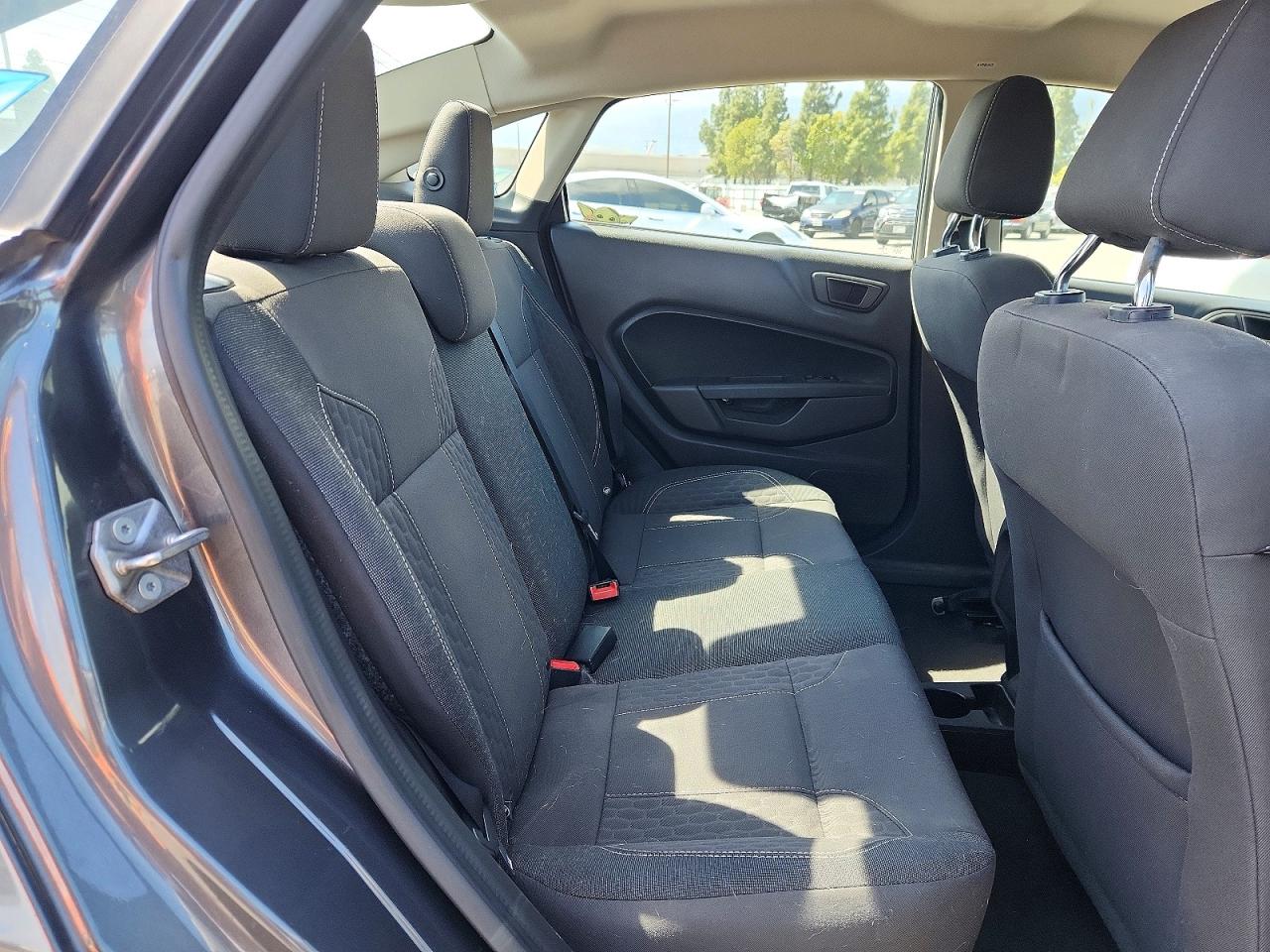 2019 FORD FIESTA SE photo 28