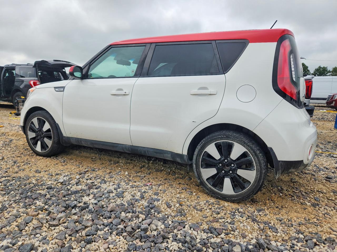 2017 KIA SOUL + photo 3