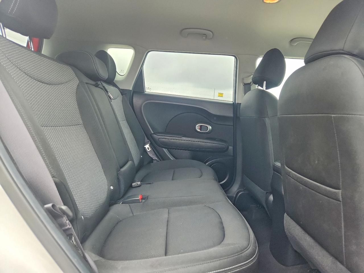 2017 KIA SOUL + photo 19