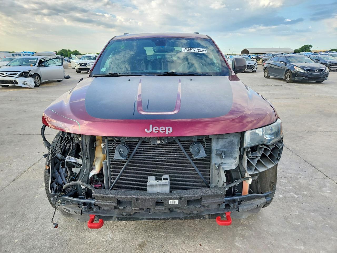 2019 JEEP GRAND CHEROKEE TRAILHAWK photo 9