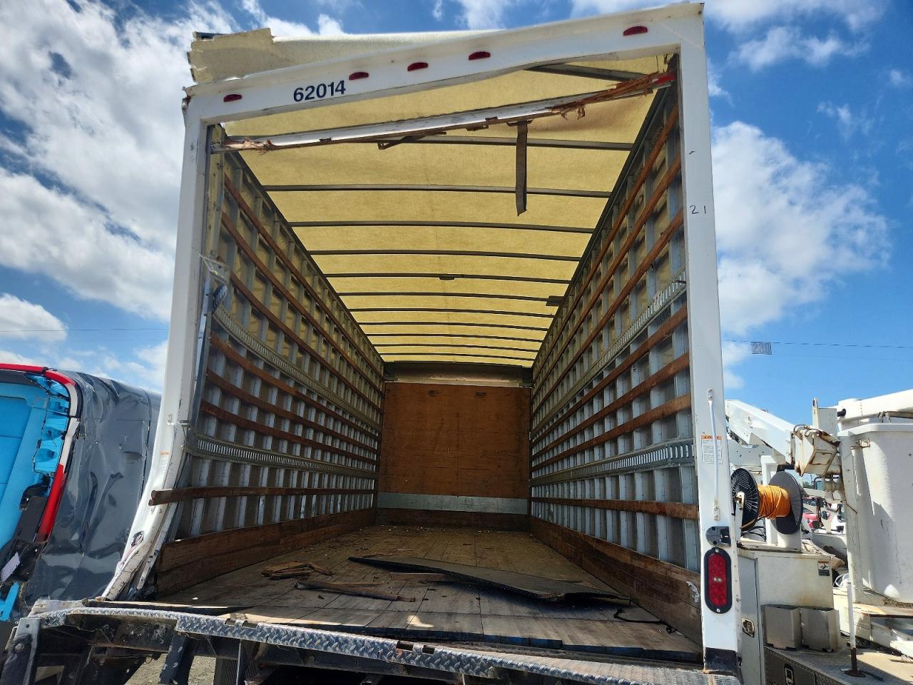 2020 HINO 258/268 BOX TRUCK photo 19