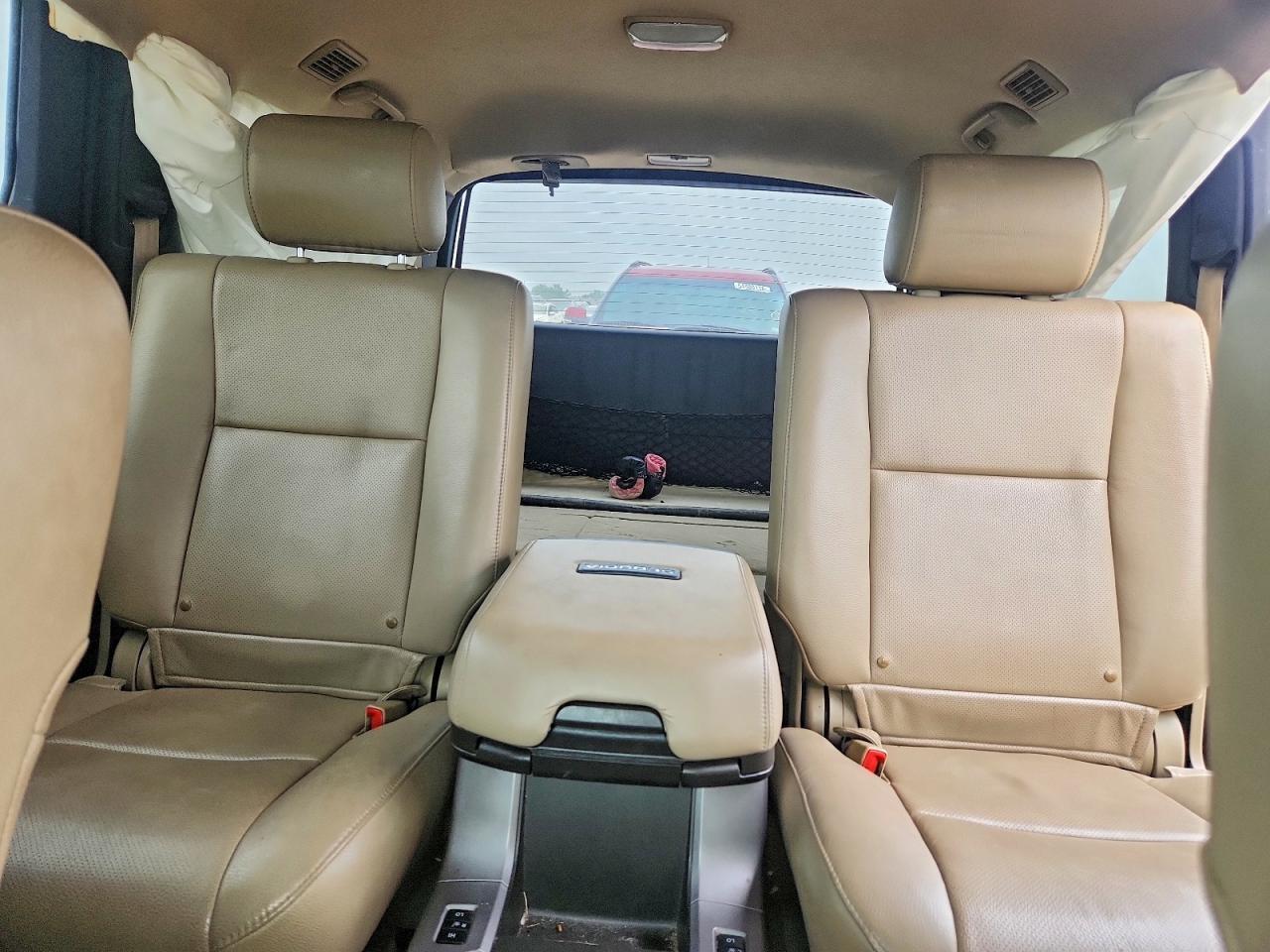 2011 TOYOTA SEQUOIA PLATINUM photo 19