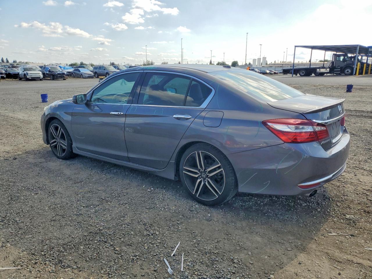 2017 HONDA ACCORD TOURING photo 3