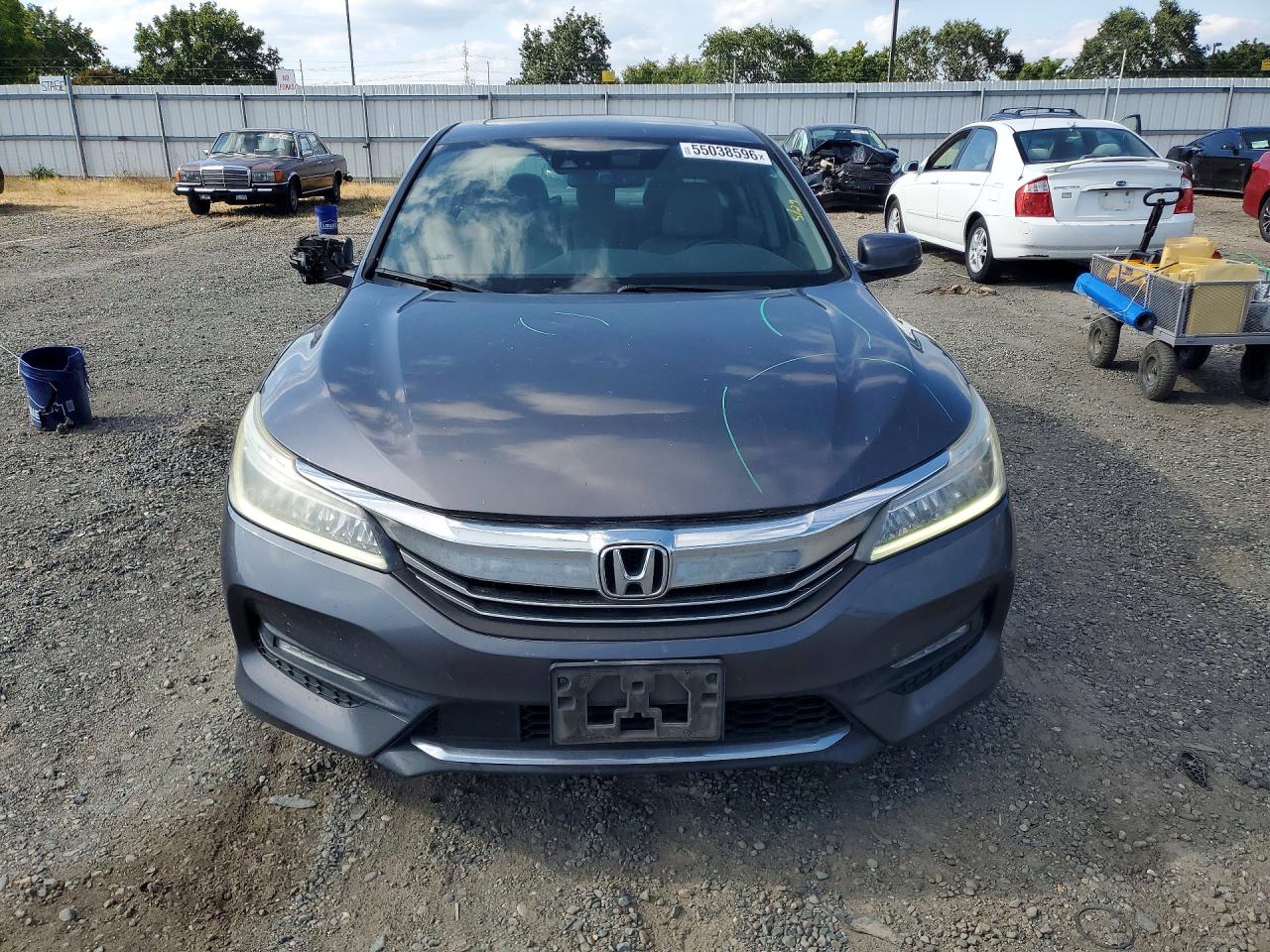 2017 HONDA ACCORD TOURING photo 9