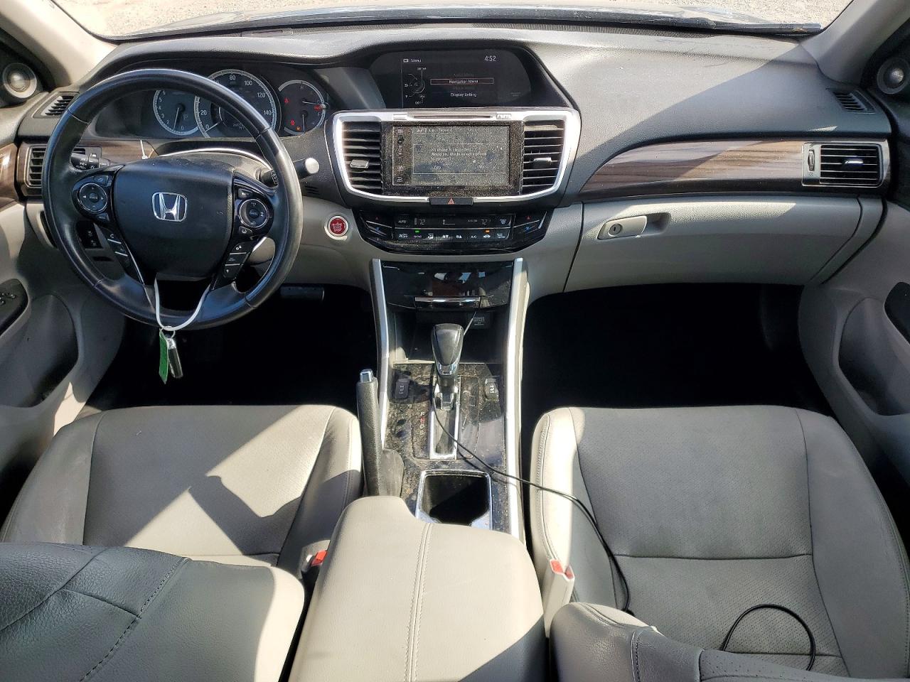 2017 HONDA ACCORD TOURING photo 15